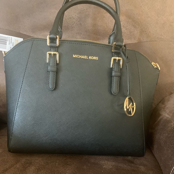 Michael kors purse - Picture 5 of 6